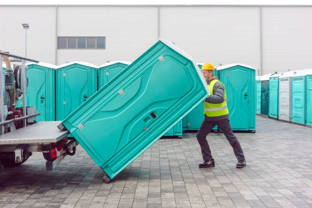 Portable Toilet Options We Offer in River Oaks, TX